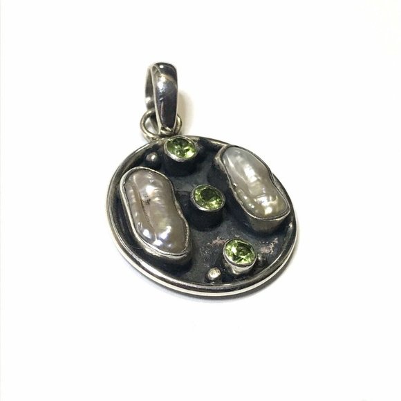 Sterling Mother of Pearl & Peridot Round Pendant - Picture 5 of 5